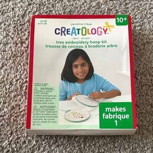 Tree Embroidery Hoop Kit - Red